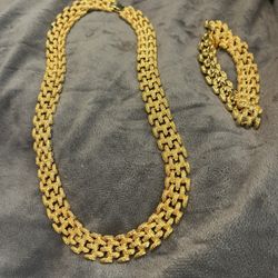 Goldtone Panther Link  Chain Necklace  & Bracelet Styled  After Cartier  Design, 