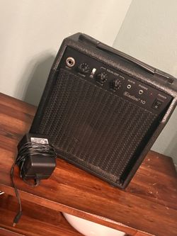 22 Watts guitar amplificator.