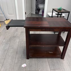 2 Identical End Tables 