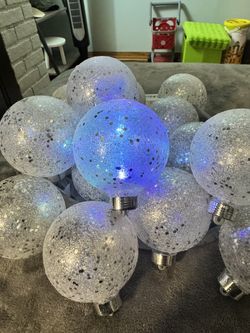 Color Changing Ornaments / Christmas Decorations 