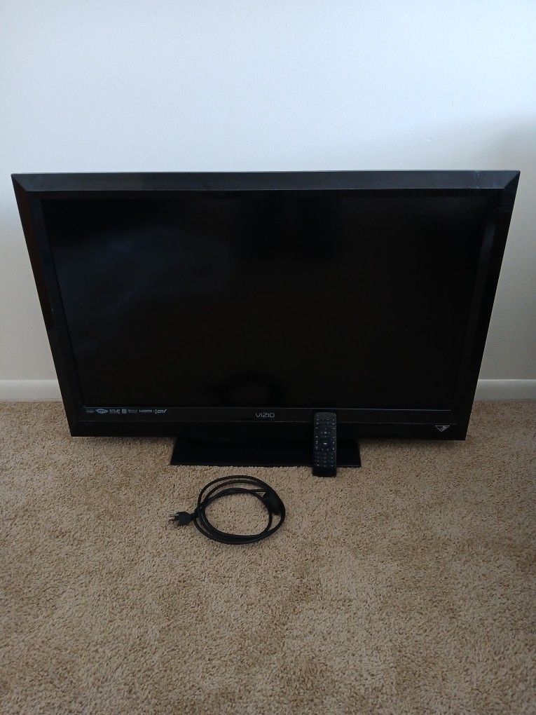 Vizio TV 38 inch Diagonal With Factory Remote Power Cord