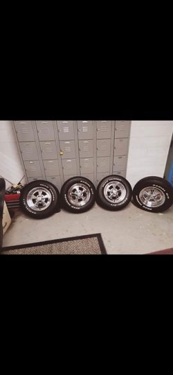 Used Rims size 14 CRAGAR SS with tires.