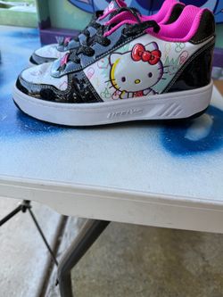 Hello Kitty Heelies