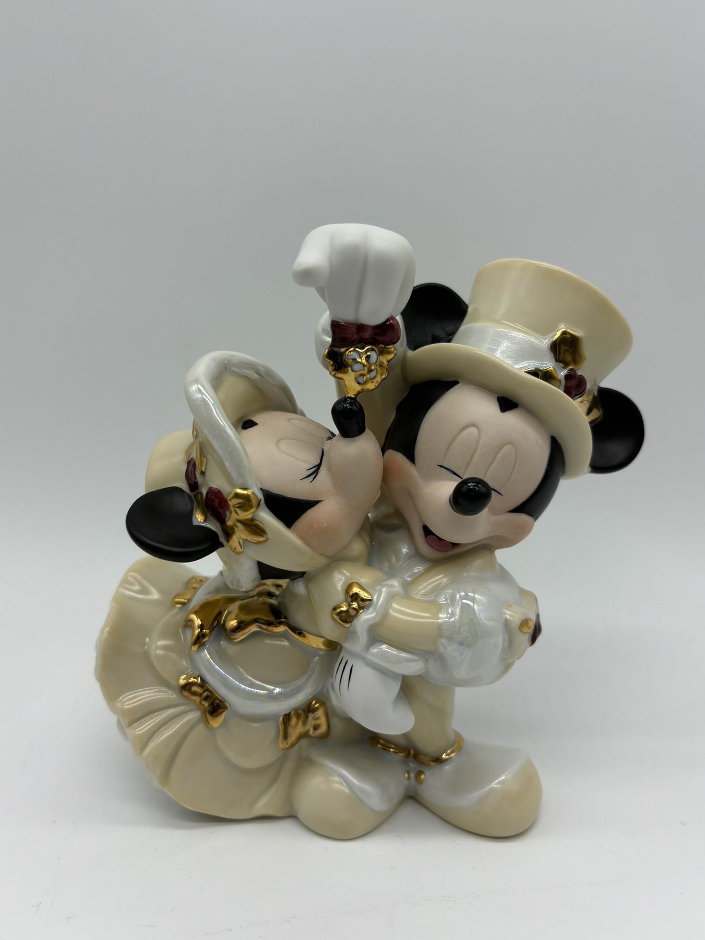 Disney Minnie Mickey Figurine Under the Mistletoe Christmas Victorian Kiss Cream