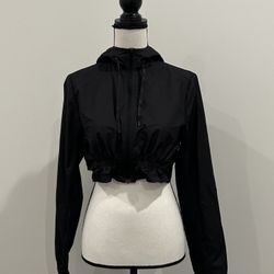 Lululemon Cropped Windbreaker 