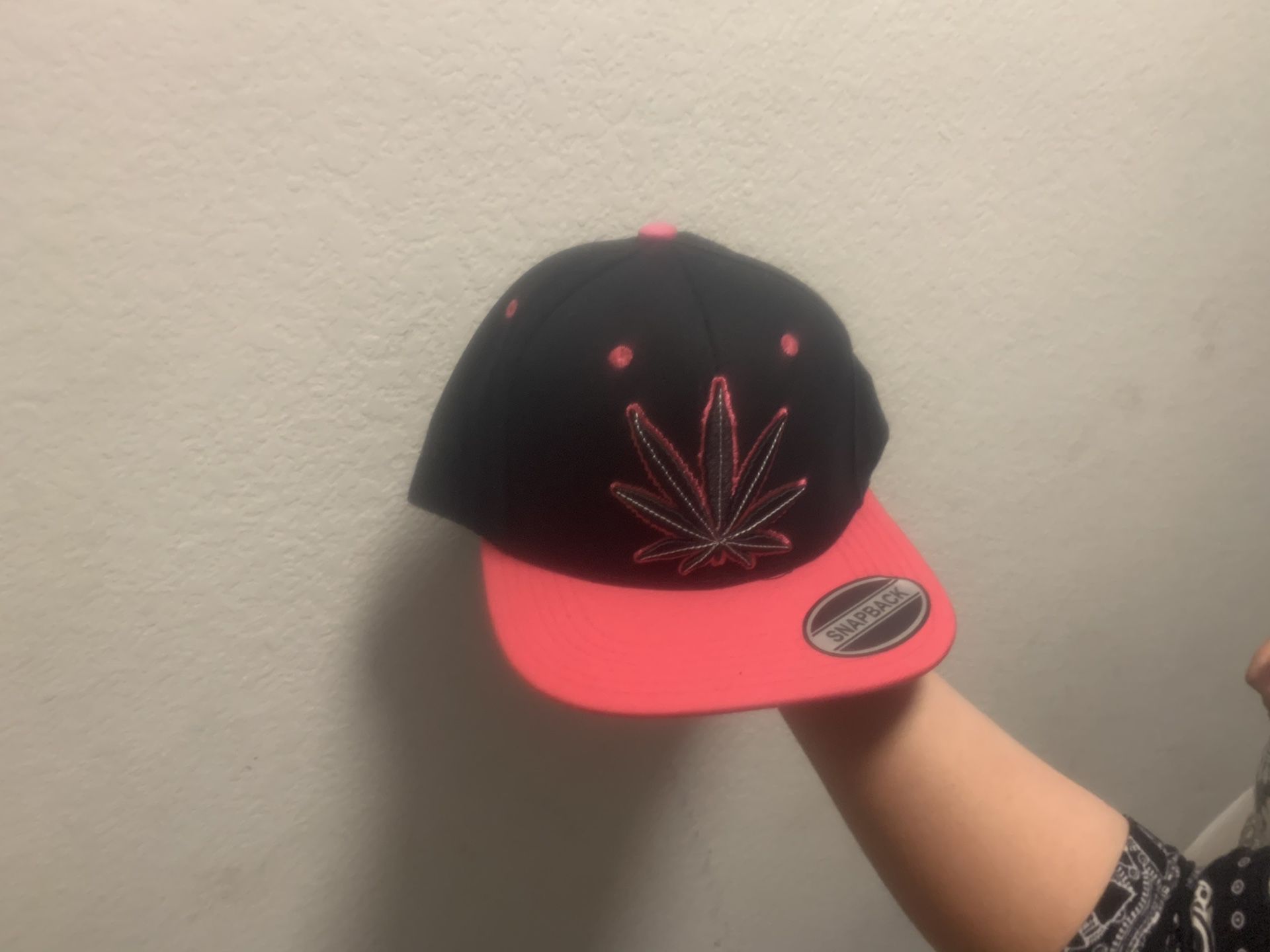 Hot pink and black snapback hat NEW