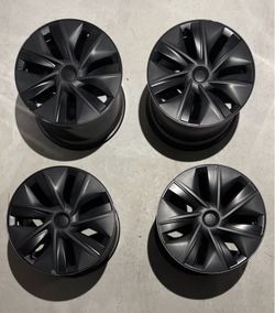 Tesla 19-inch Wheel Set