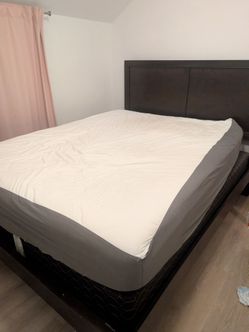 Queen size Bed