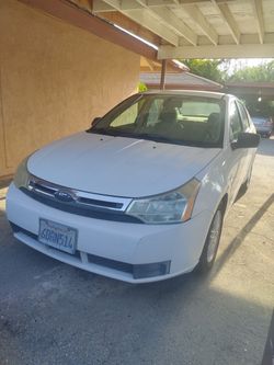 2008 ford focus se