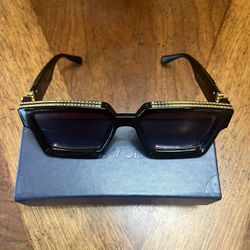 Louis Vuitton 1.1 Millionaire Sunglasses - Z1165E for Sale in New  Cumberlnd, PA - OfferUp