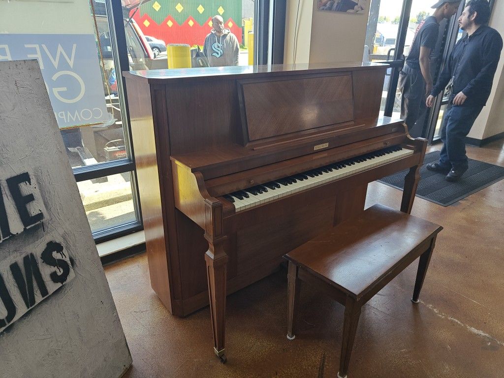 Studio Piano