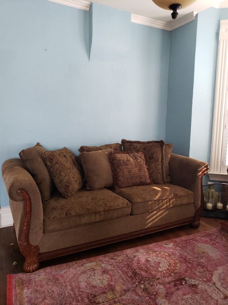 7ft Sofa And Chair