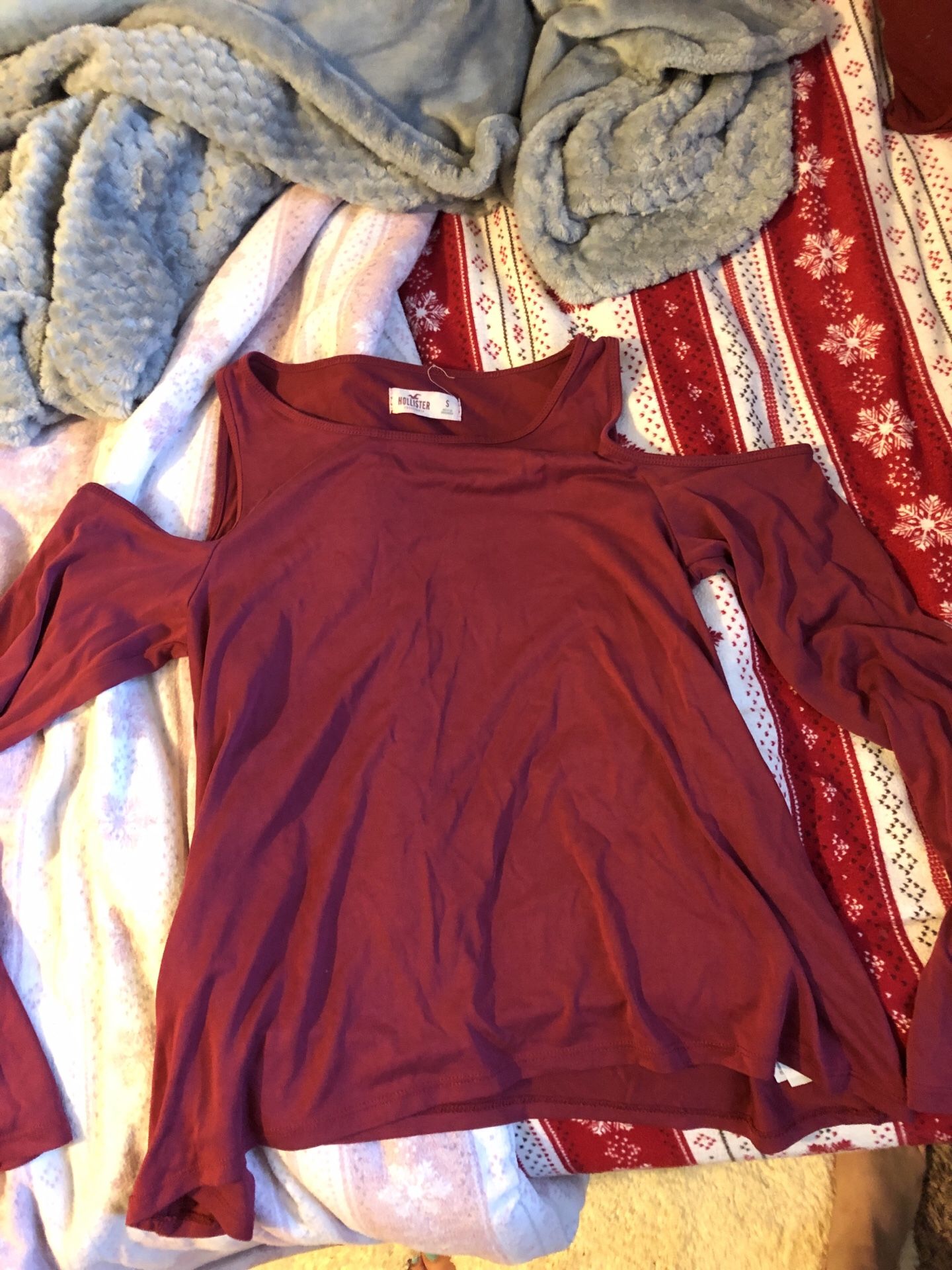 Hollister cold shoulder top