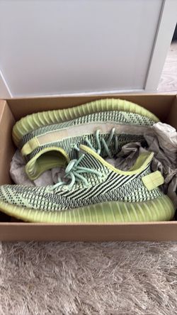 Adidas Yeezy Boost 350 V2 Sneakers