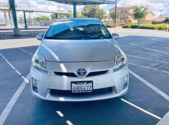 Toyota Prius Hybrid Sedan