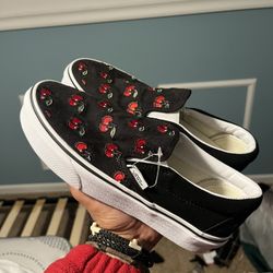 Brand New Vans Cherries Prints Size 4 Men And 5.5 Woman 