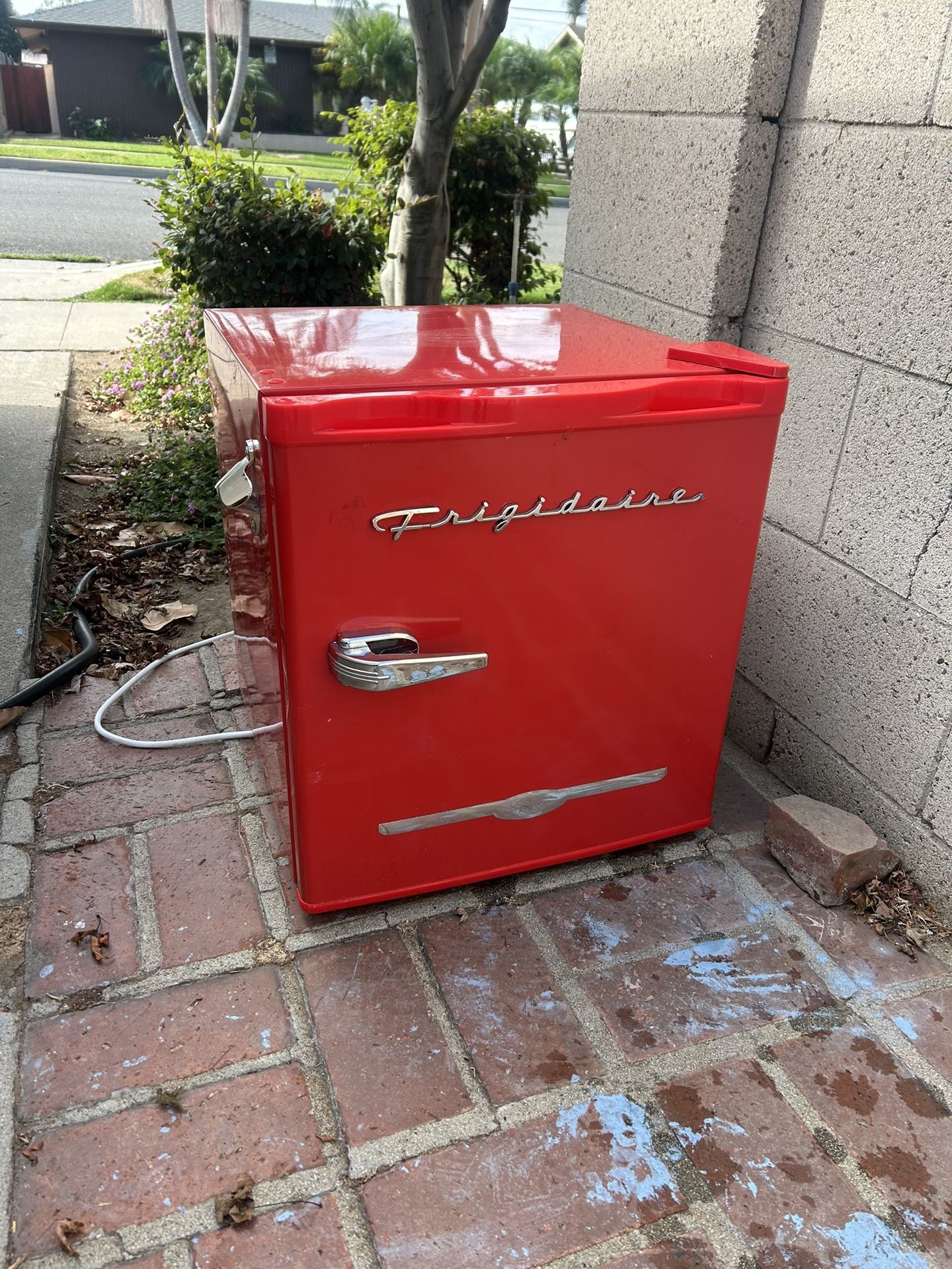 Mini Red Fridge 