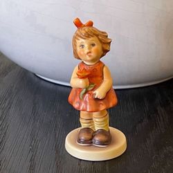The "Roses Are Red" Goebel Hummel Figurine #762 - 1st Issue - TMK7 In Mint Condition 