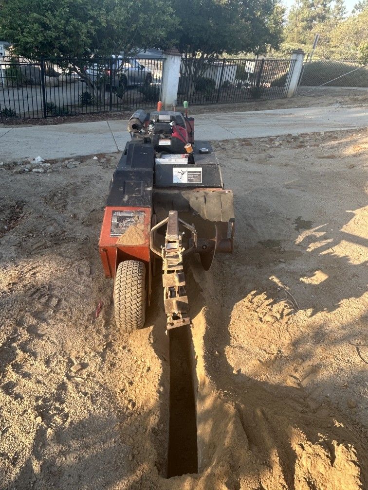 Ditch Witch 1820 Trencher $2399