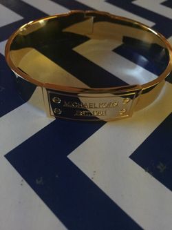 Stainless steel bracelet