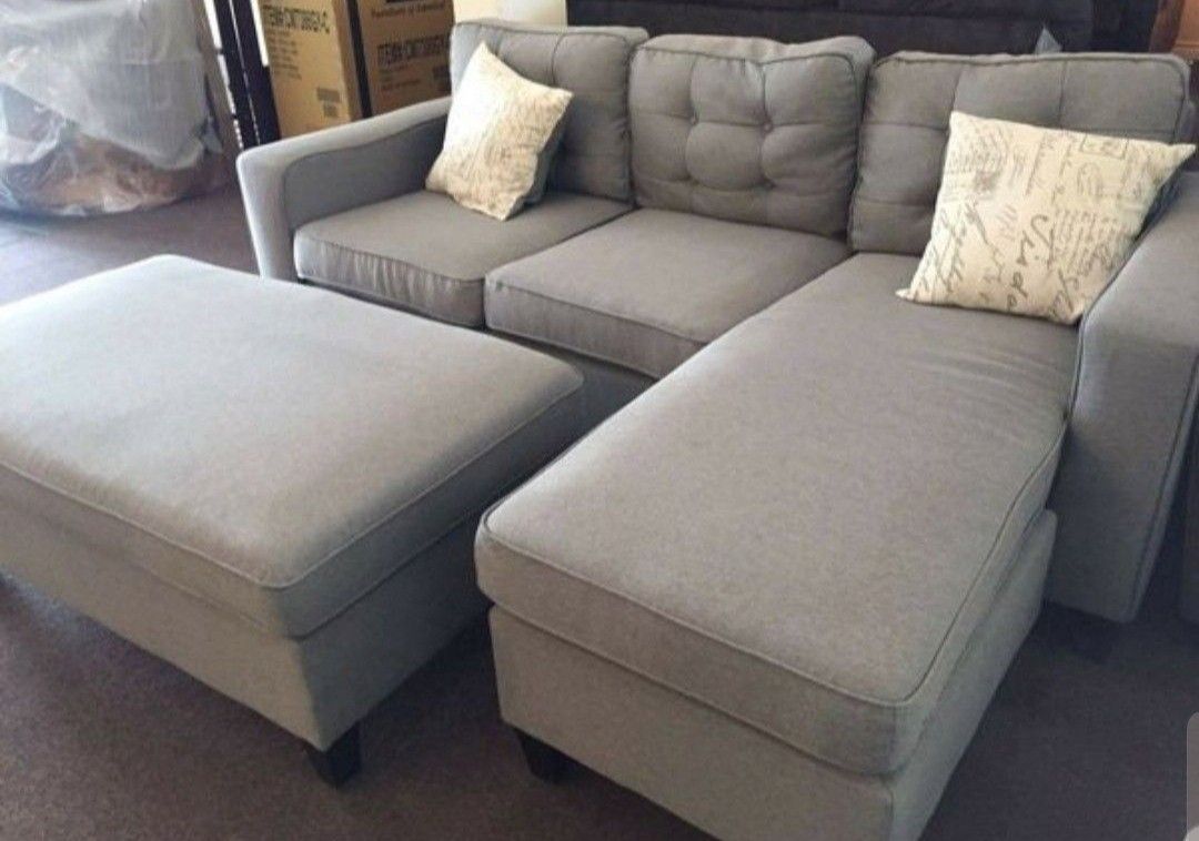 Brand New Light Grey Linen Sectional Sofa +Ottoman (New In Box) 