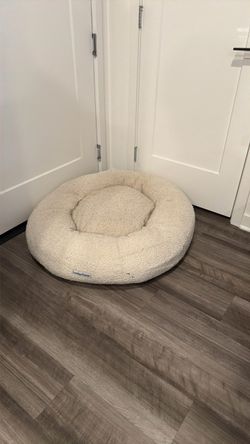 Lucky Paws Bouclé Calming Dog Bed – Luxury Dog Bed – $229 Retail