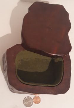 Vintage Wooden Storage Box, Stash Box, 7" x 5" x 4", Swivel Top, Quality Artistic Tree Sculpting, Dresser Decor, Table Display, Shelf Display