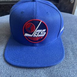 Winnipeg Jets Throwback Fitted Hat (7 1/2)