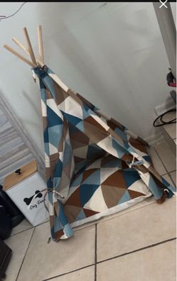 Bed pet teepee for Small-breed dogs/ puppy’s or cats New ( 2 available ) $10 each