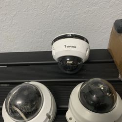 3 Vivotek Fixed Network Dome Camera FD8154V 