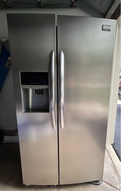 Frigidaire Gallery Stainless Steel Side-by-Side Refrigerator
