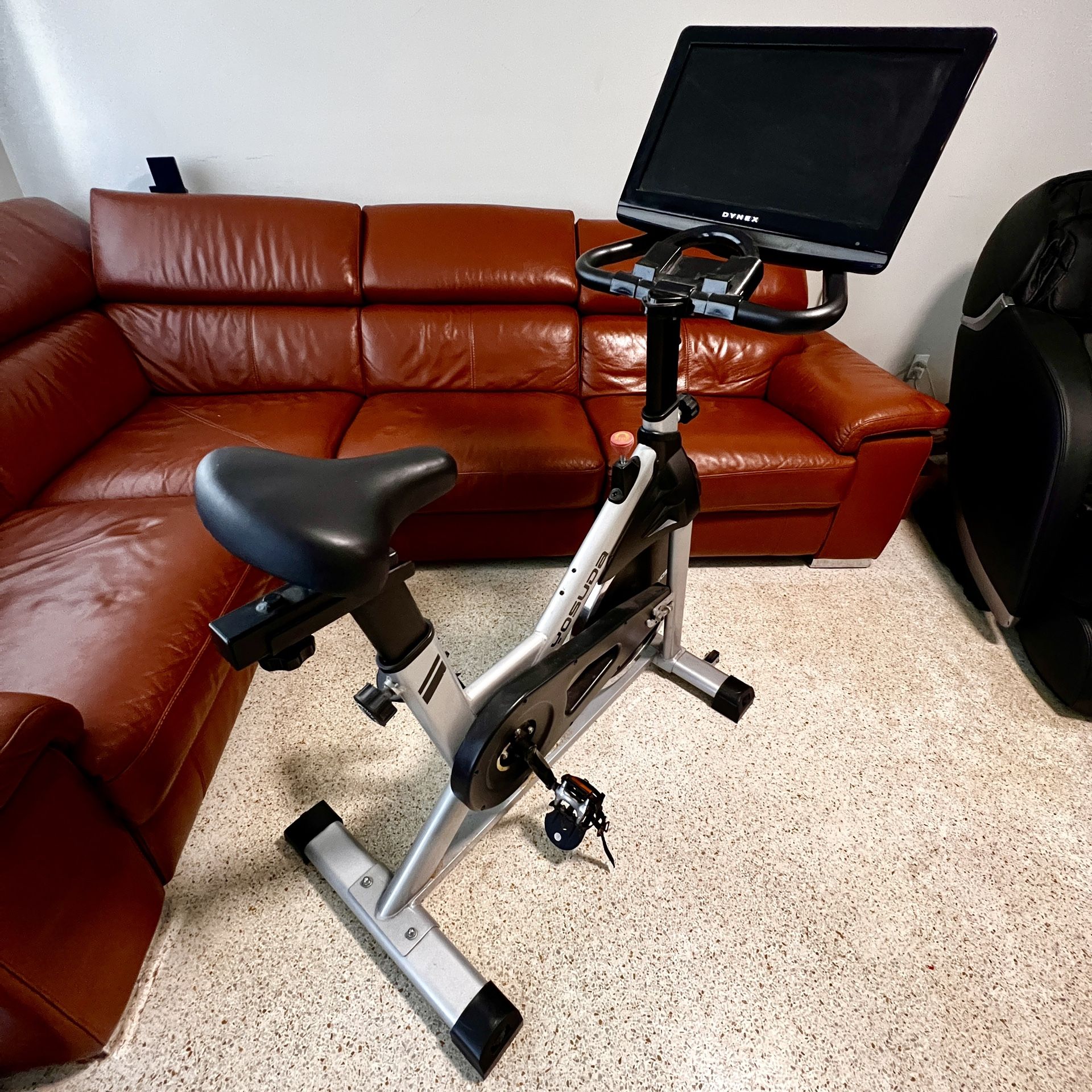 Peloton Style Exercise Bike