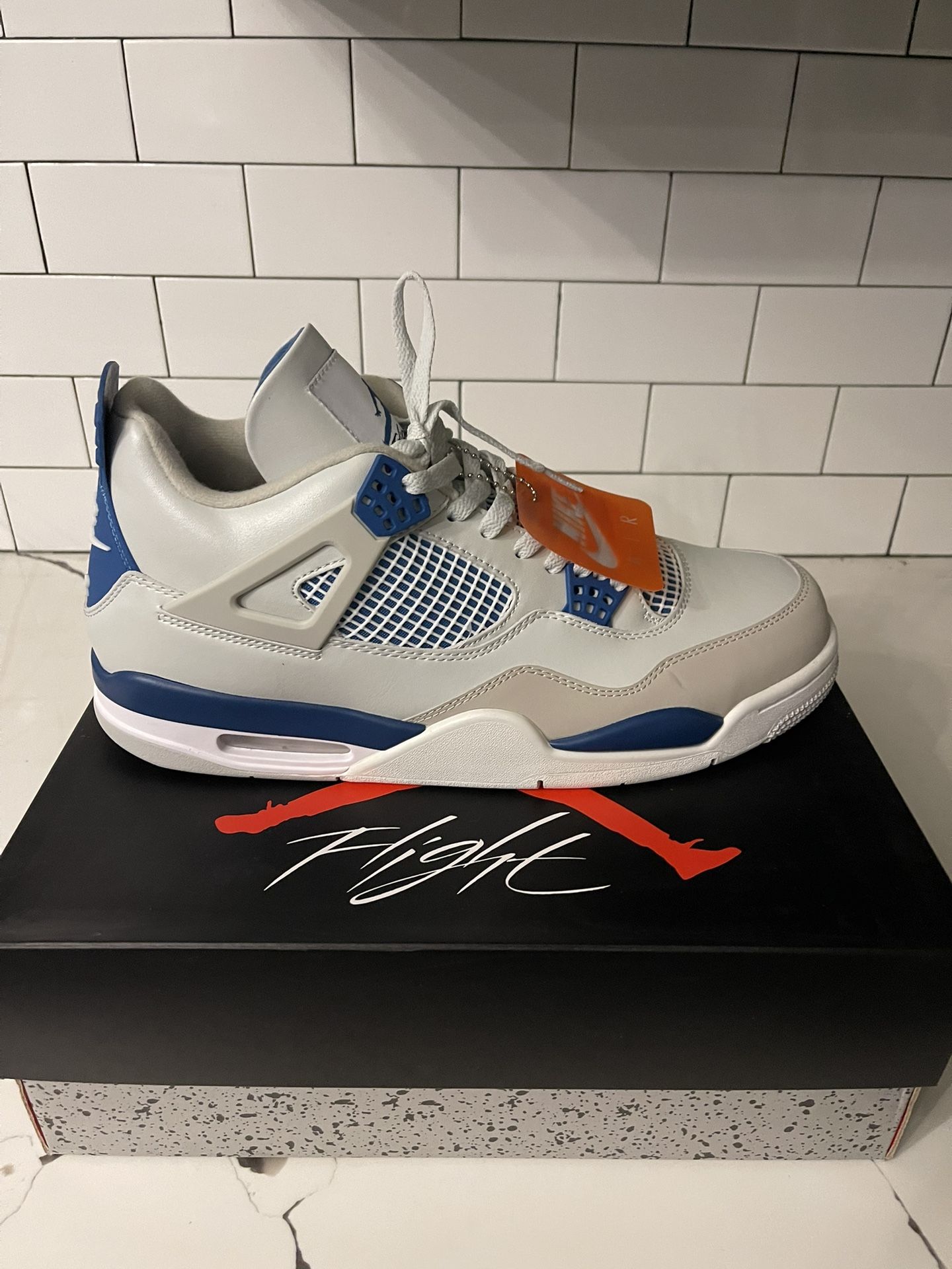 Men’s Jordan Retro 4 Military Blue Size 14.