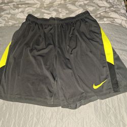 Nike Dri-FIT Mens Basketball Shorts Grey Neon Yellow sizr XXL  RN56323 Athletic Gym $20