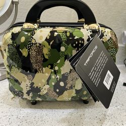 New Triforce Beauty Case