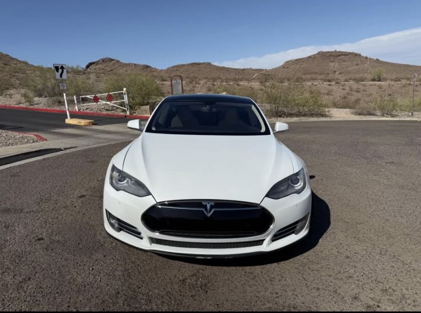 2014 Tesla Model S