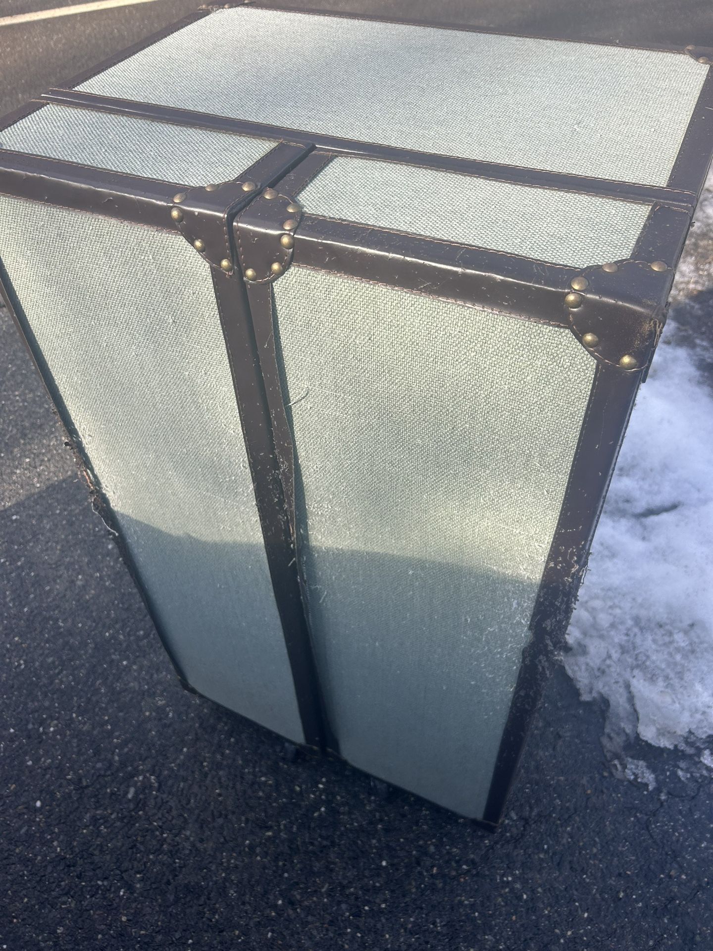 Portable Bar Cabinet On Wheels