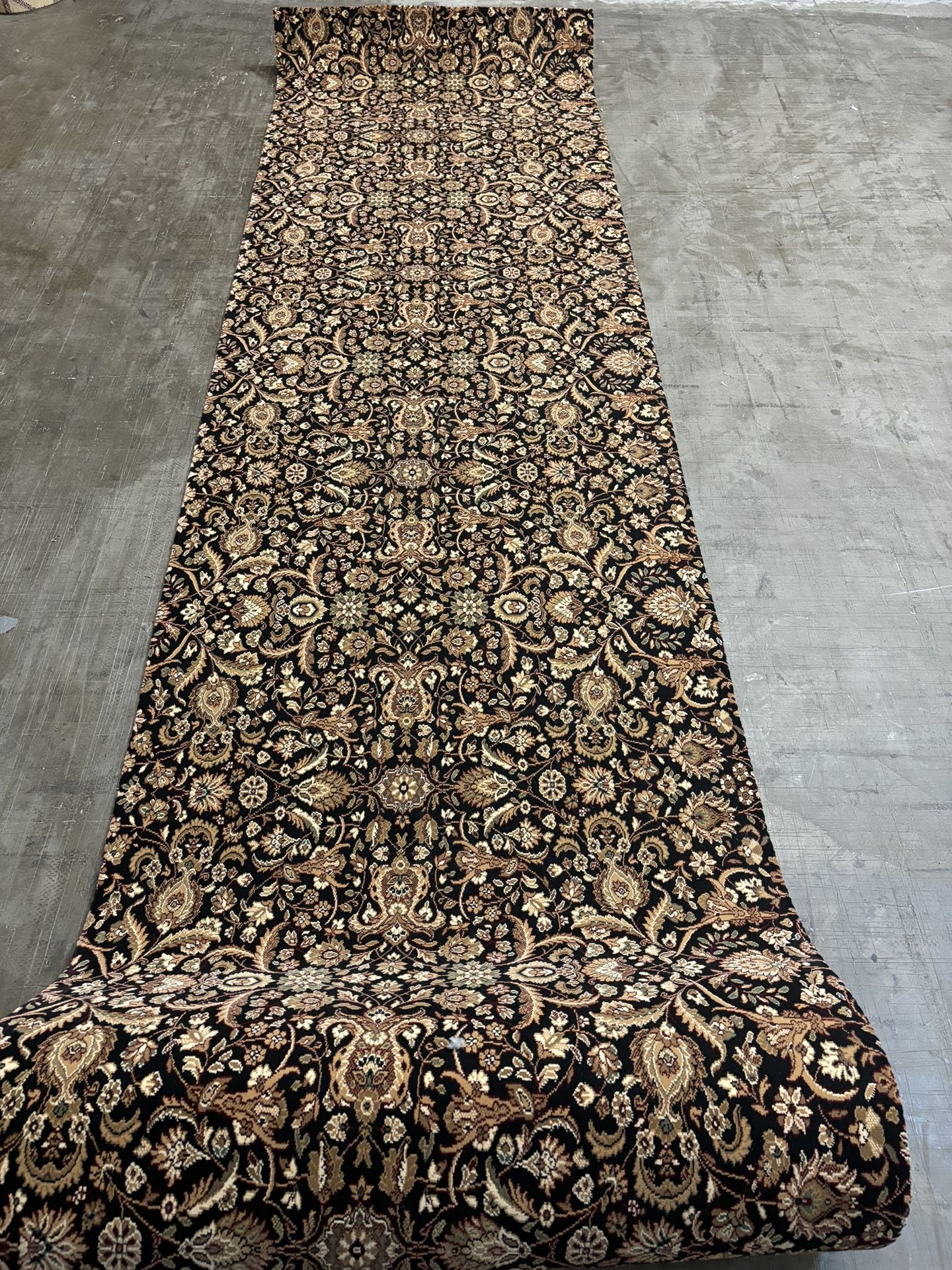 Hand Bound Runner