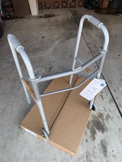 Folding walker