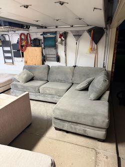 (Free Delivery) Gray Fabric Sectional Sofa Couch