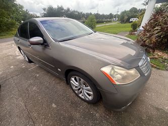Infiniti M35 Sedan