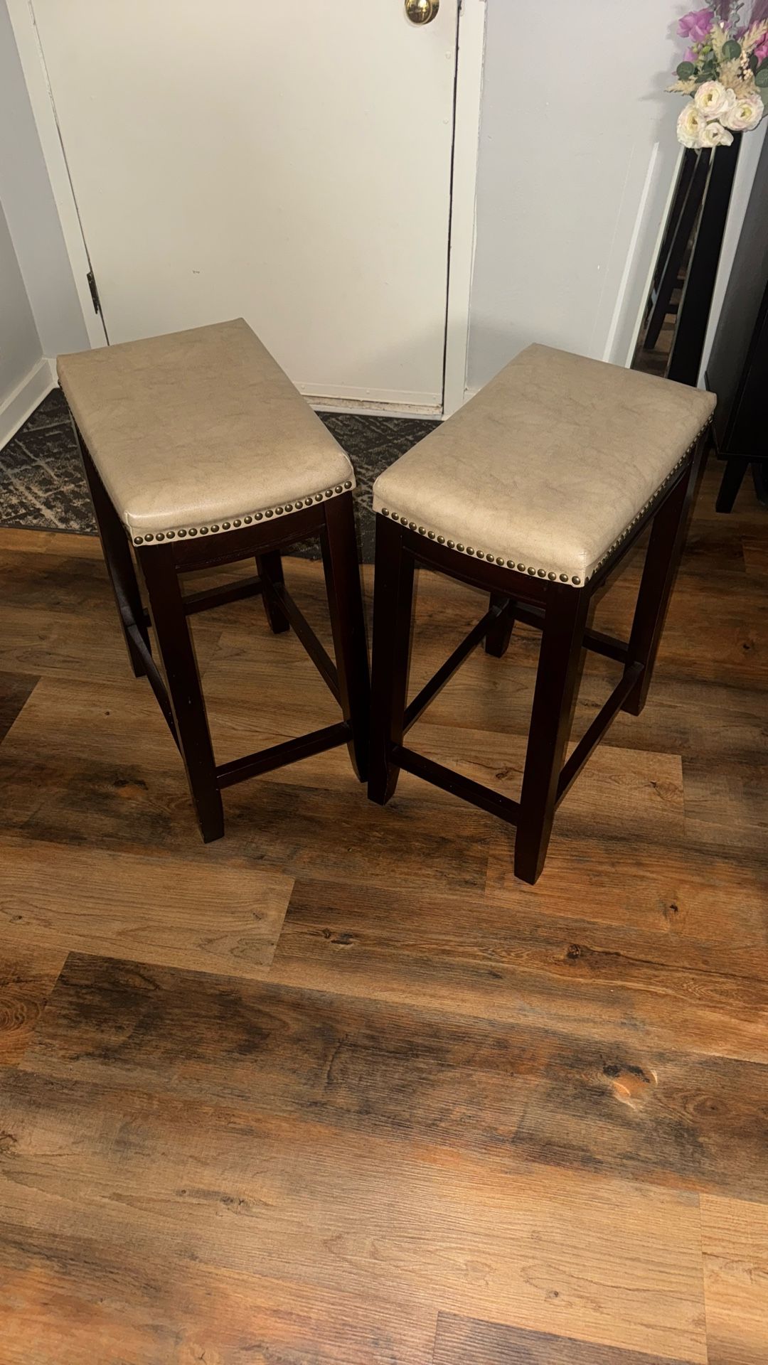 Bar Stools; Set