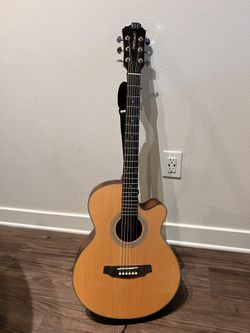 Fretlight F-5 Acoustic-Electric Guitar + Bluetooth Tuner + Case – Excellent Condition