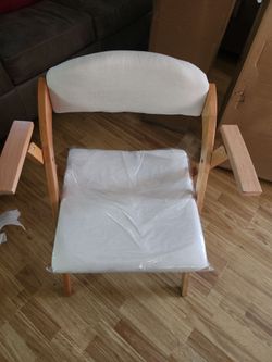 Foldable, comfy chairs
