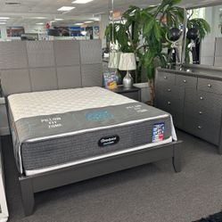 Beautiful Silver 5pc Bedroom Furniture Set Available Limited Time Offer $699