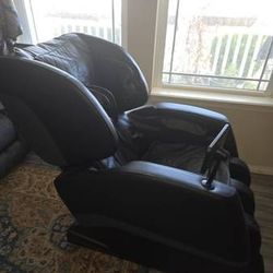 Zero Gravity Full Body Massage Chair w/ Heat, Foot Rollers & Remote – Like New - $550 (Oklahoma City)