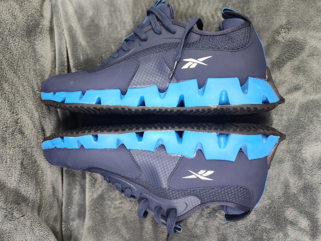 NEW Reebok Zig Dynamic Vector Navy Cobalt