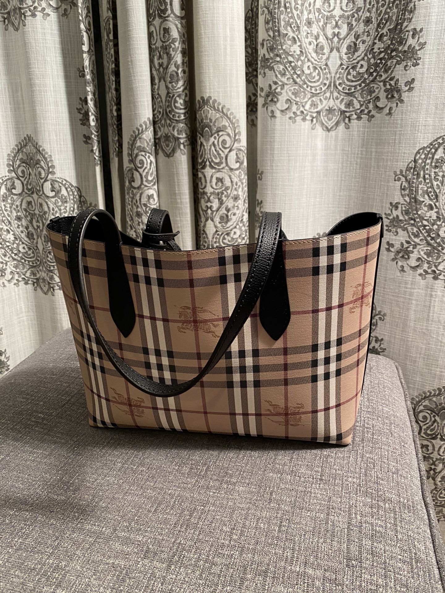 NWT Authentic Burberry Reversible Tote