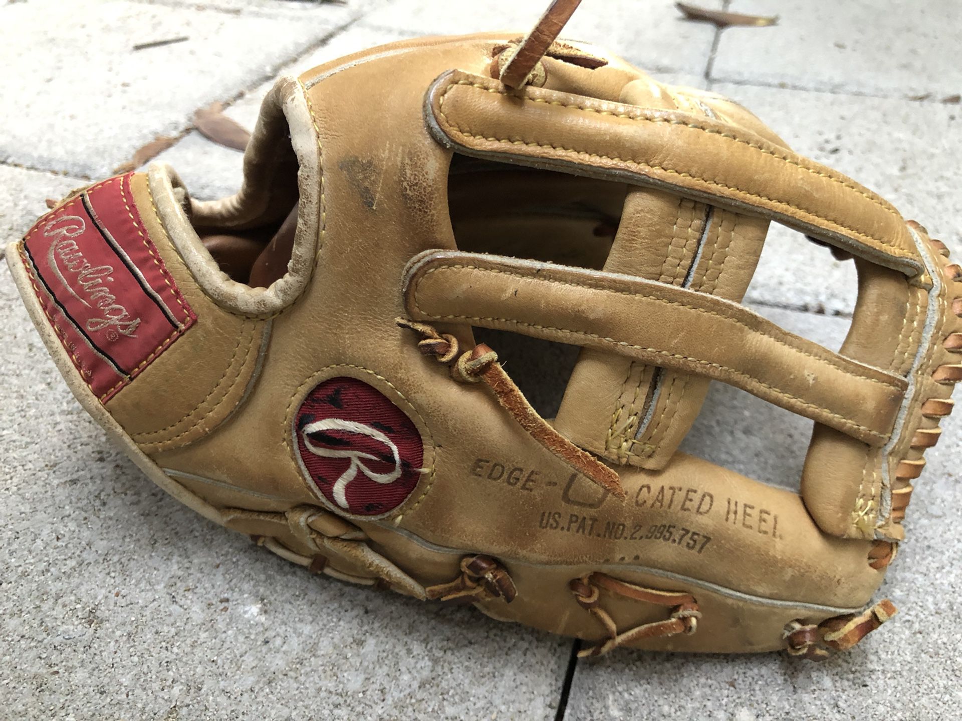 Rawlings KM10 USA made baseball glove nice quality glove collectible or ready to use!