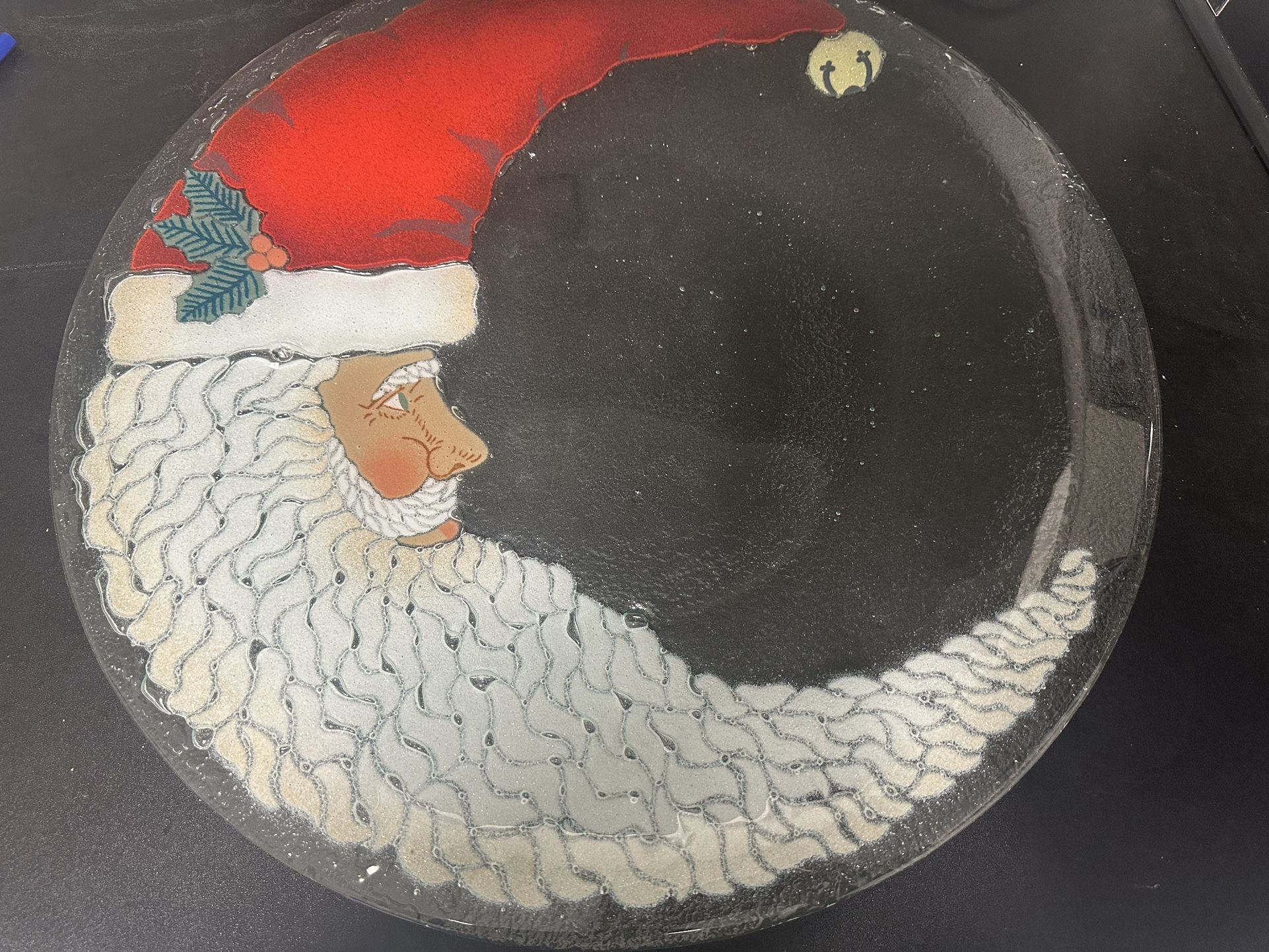 EUC Peggy Karr Art Glass 14" Round Christmas Crescent Santa Face St Nick Platter